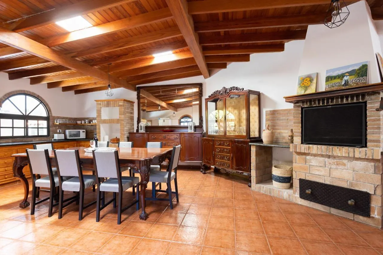 Tegueste Charming House بيت للعطل